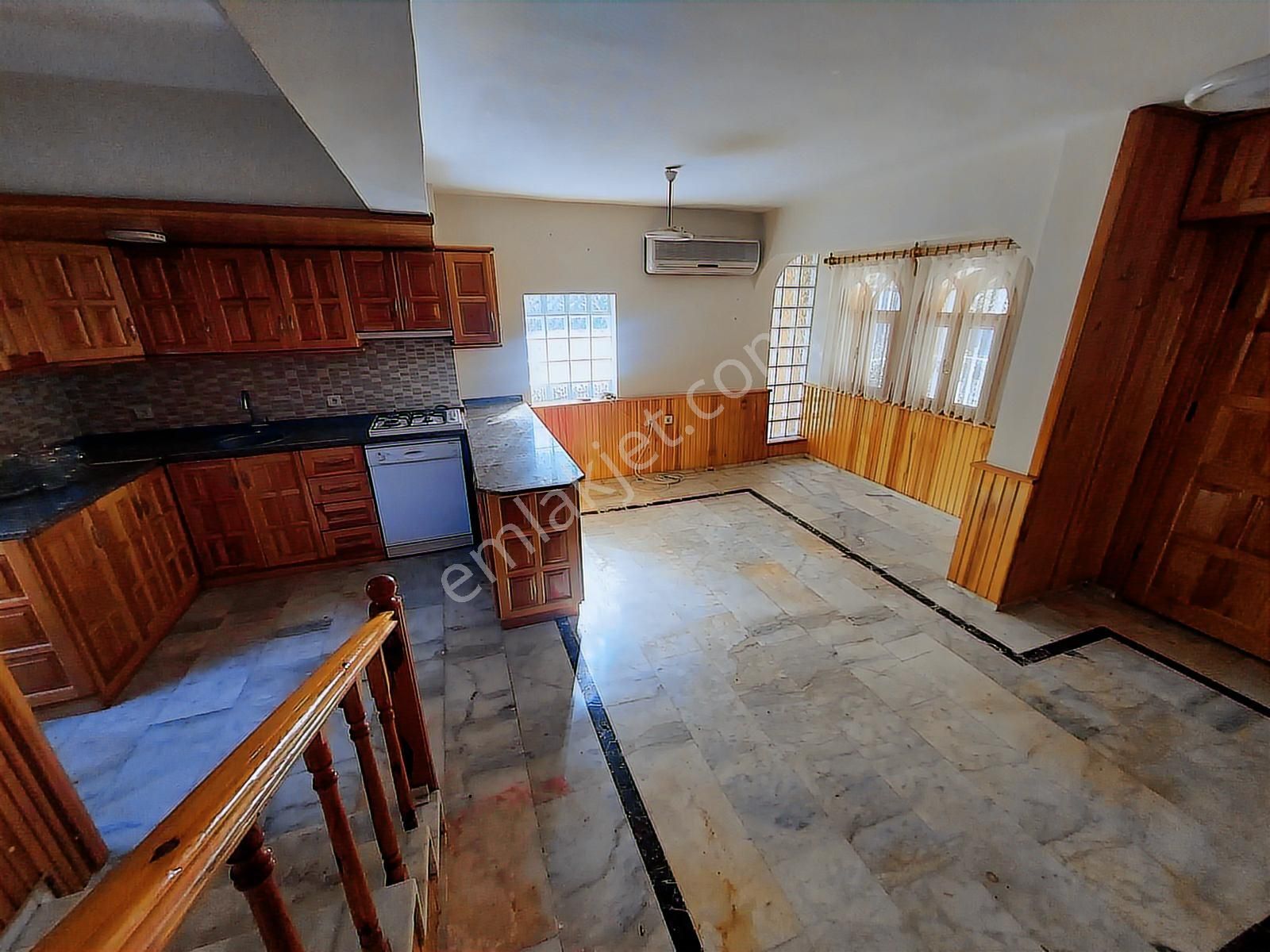 Doğanbeyde Meltem Tur Sit. Deniz Tarafında Satılık 3+1 Villa !!! - Görsel 15