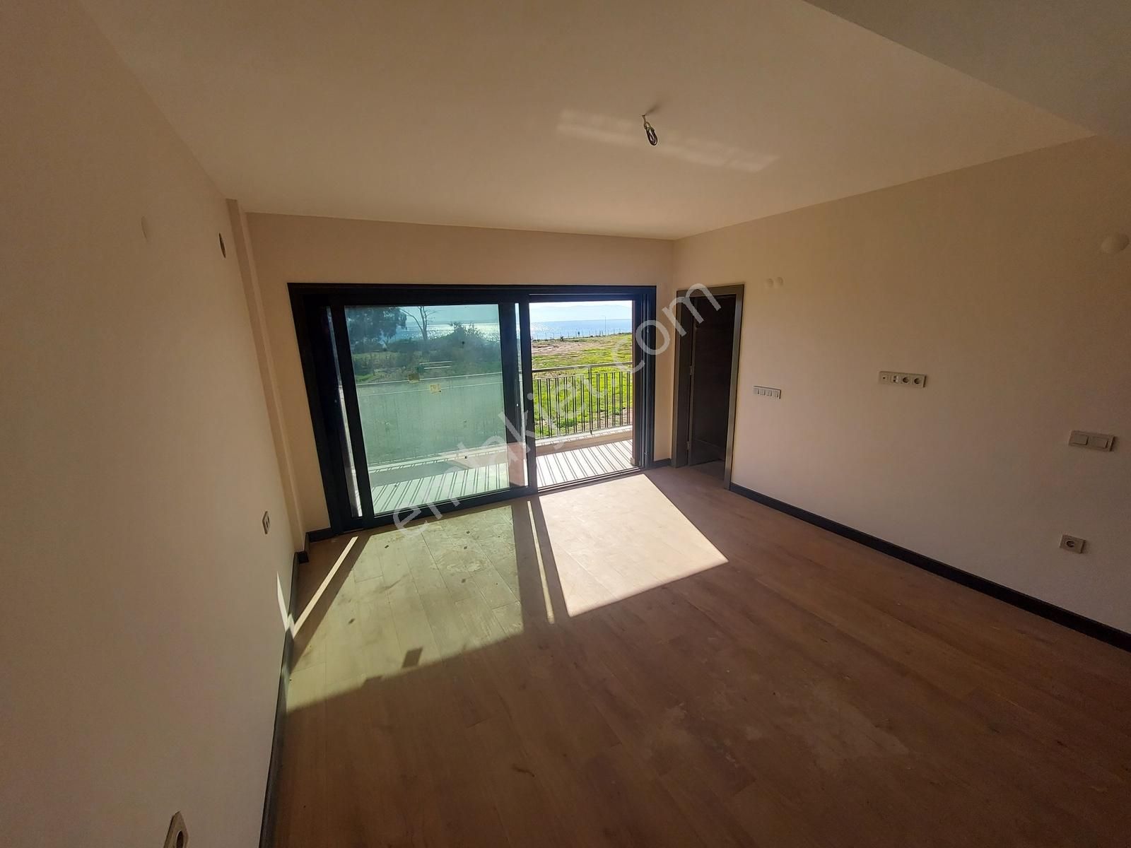 Seferihisar Doğanbeyde Satılık Deniz Manzaralı 3+1 Villa !!! - Görsel 9