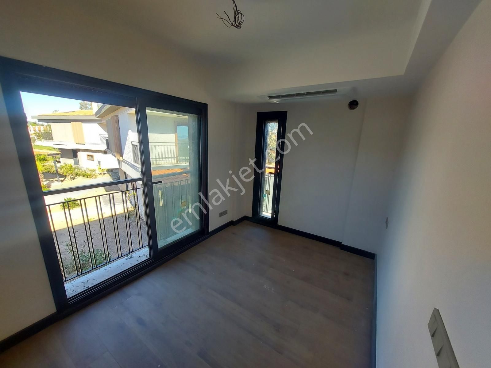 Seferihisar Doğanbeyde Satılık Deniz Manzaralı 3+1 Villa !!! - Görsel 22