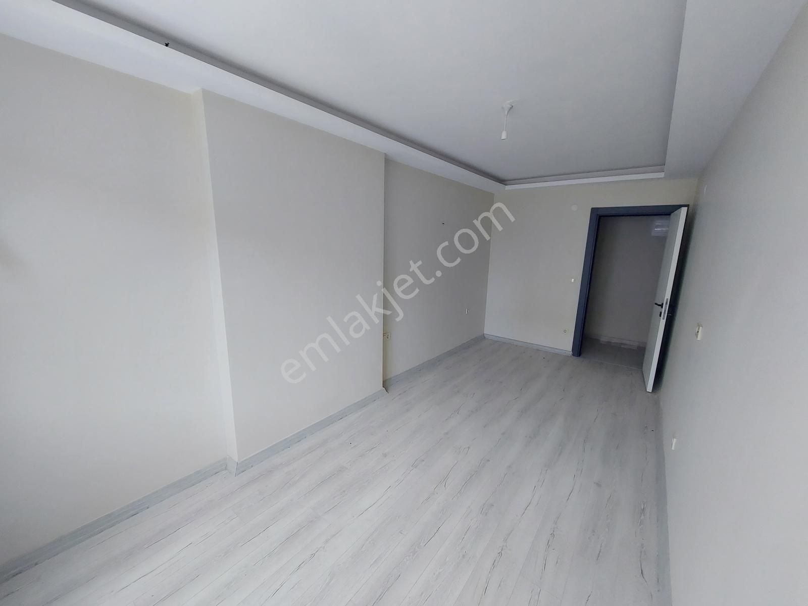 Seferihisar Camikebirde Satılık Ebeveyn Banyolu 2+1 Daire !!! - Görsel 18