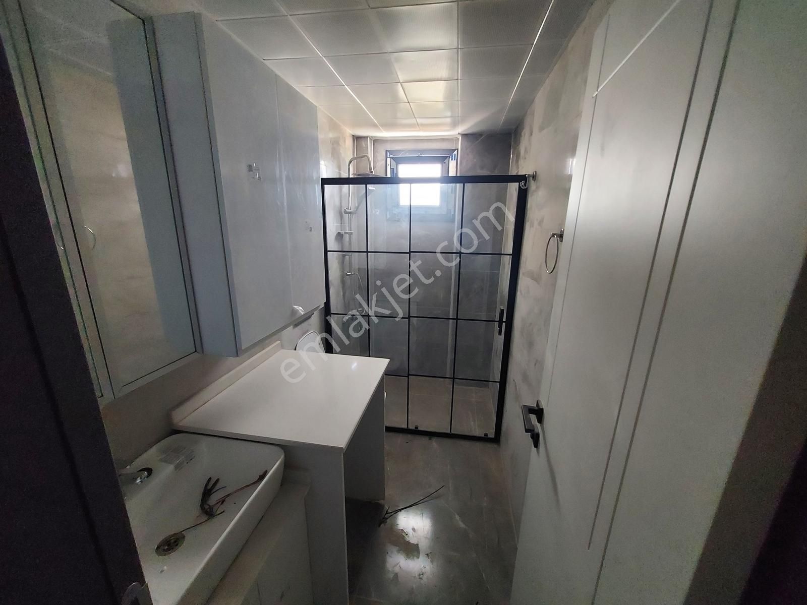 Seferihisar Camikebirde Satılık Ebeveyn Banyolu 2+1 Daire !!! - Görsel 12