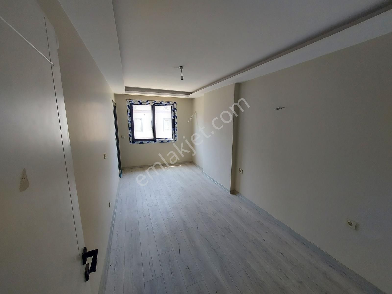 Seferihisar Camikebirde Satılık Ebeveyn Banyolu 2+1 Daire !!! - Görsel 6