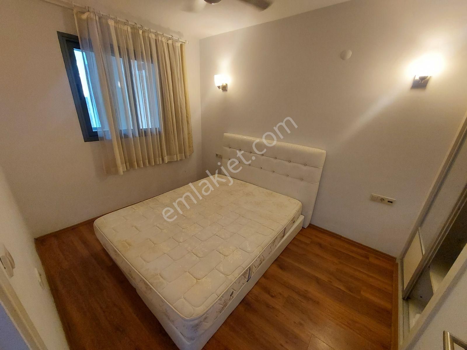 Çeşme Merkezde Site İçi Deniz Manzaralı Satılık 1+1 Daire - Görsel 4