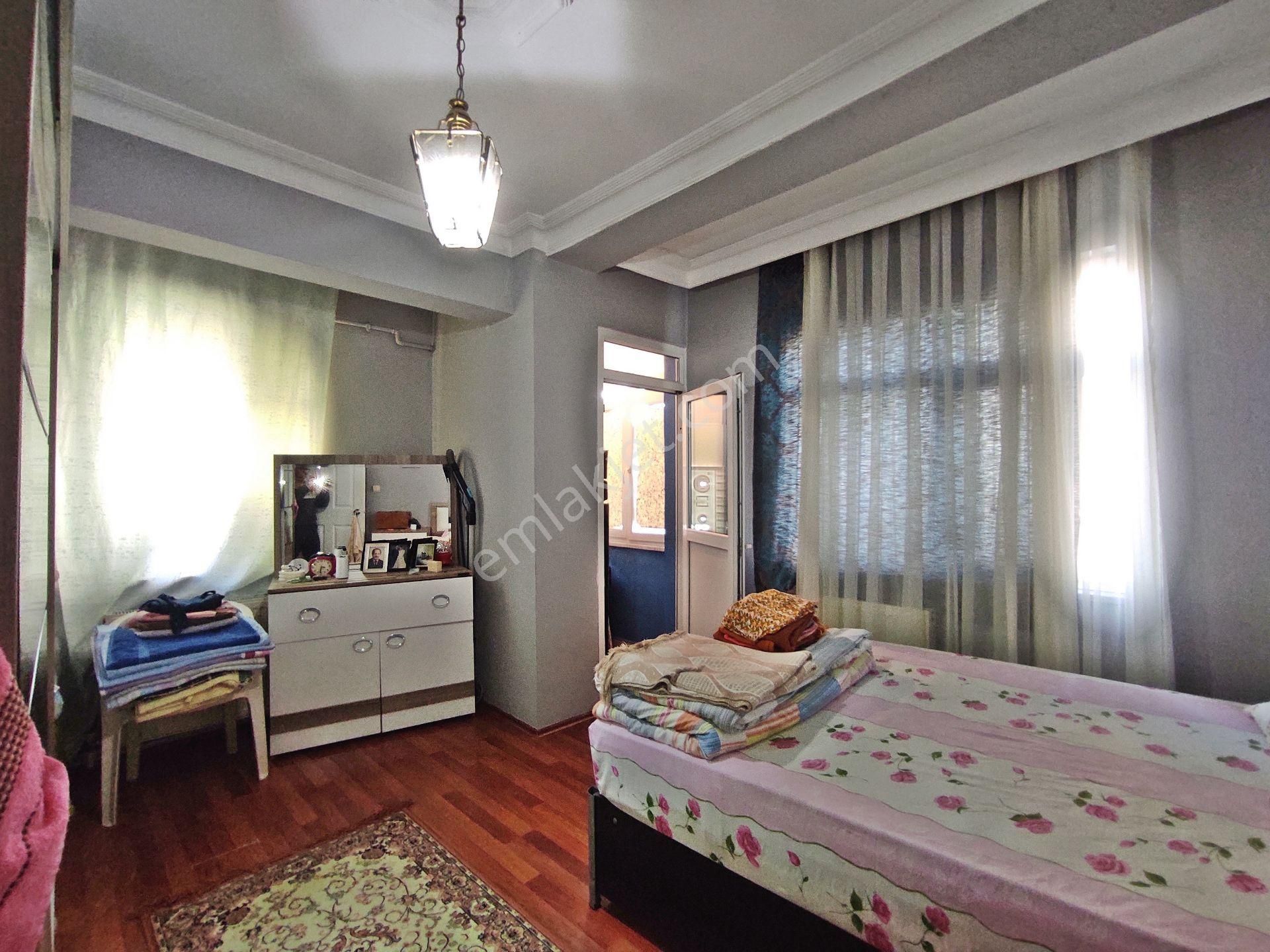 Bahçelievler Cumhuriyet Mah 85,m2-2+1-4,kat Daire - Görsel 14