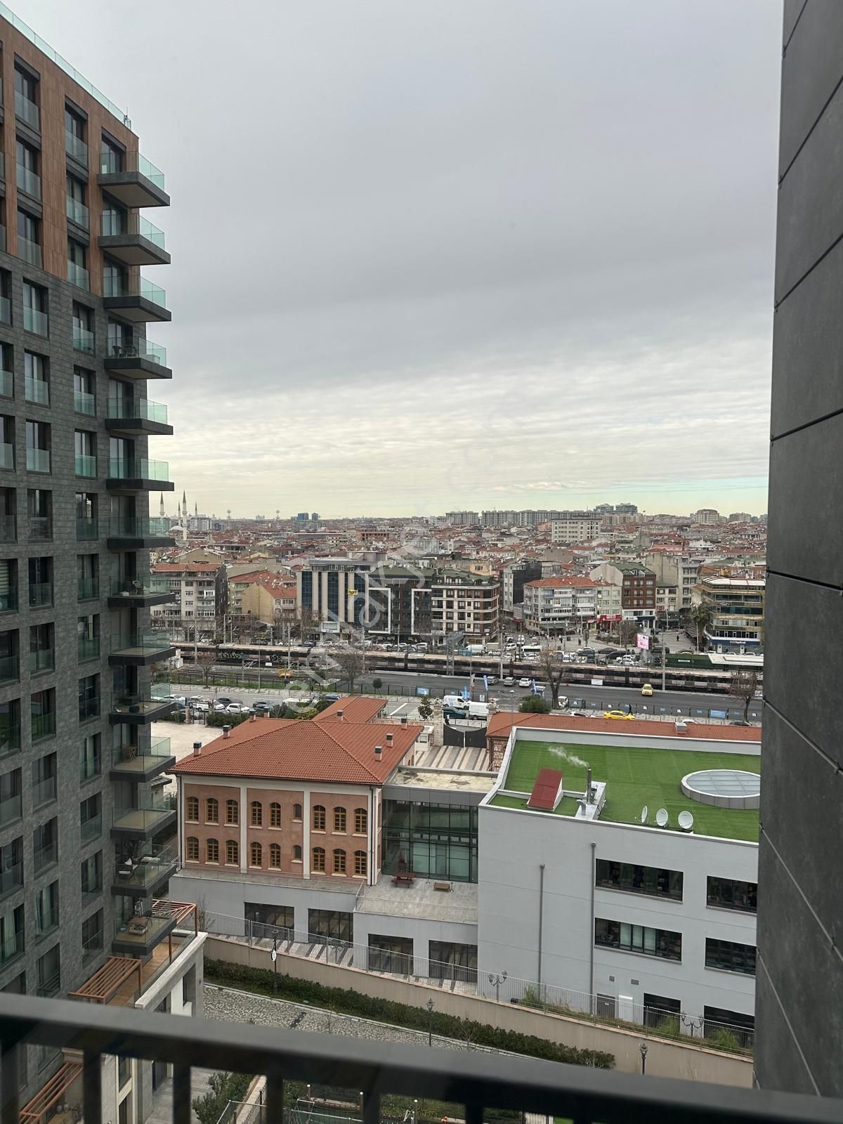 Çiğdem Emlak'tan Büyükyalıda Ayrı Mutfak Balkonlu 2+1 Satılık - Görsel 3