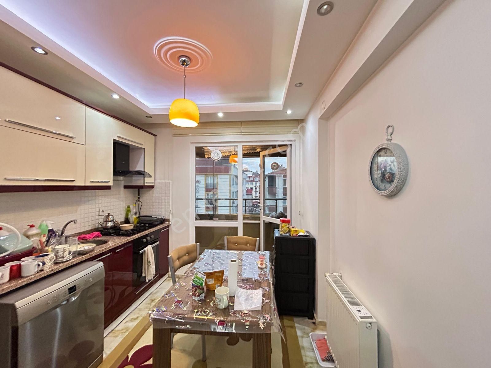 Namık Kemal Bulvarında 3+2 190 M² Dubleks Fırsat Daire - Görsel 14