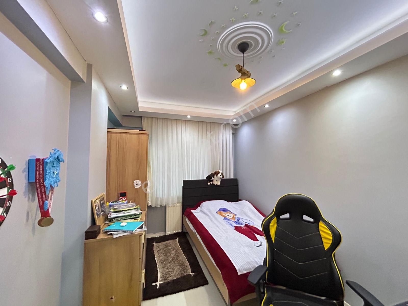 Namık Kemal Bulvarında 3+2 190 M² Dubleks Fırsat Daire - Görsel 16