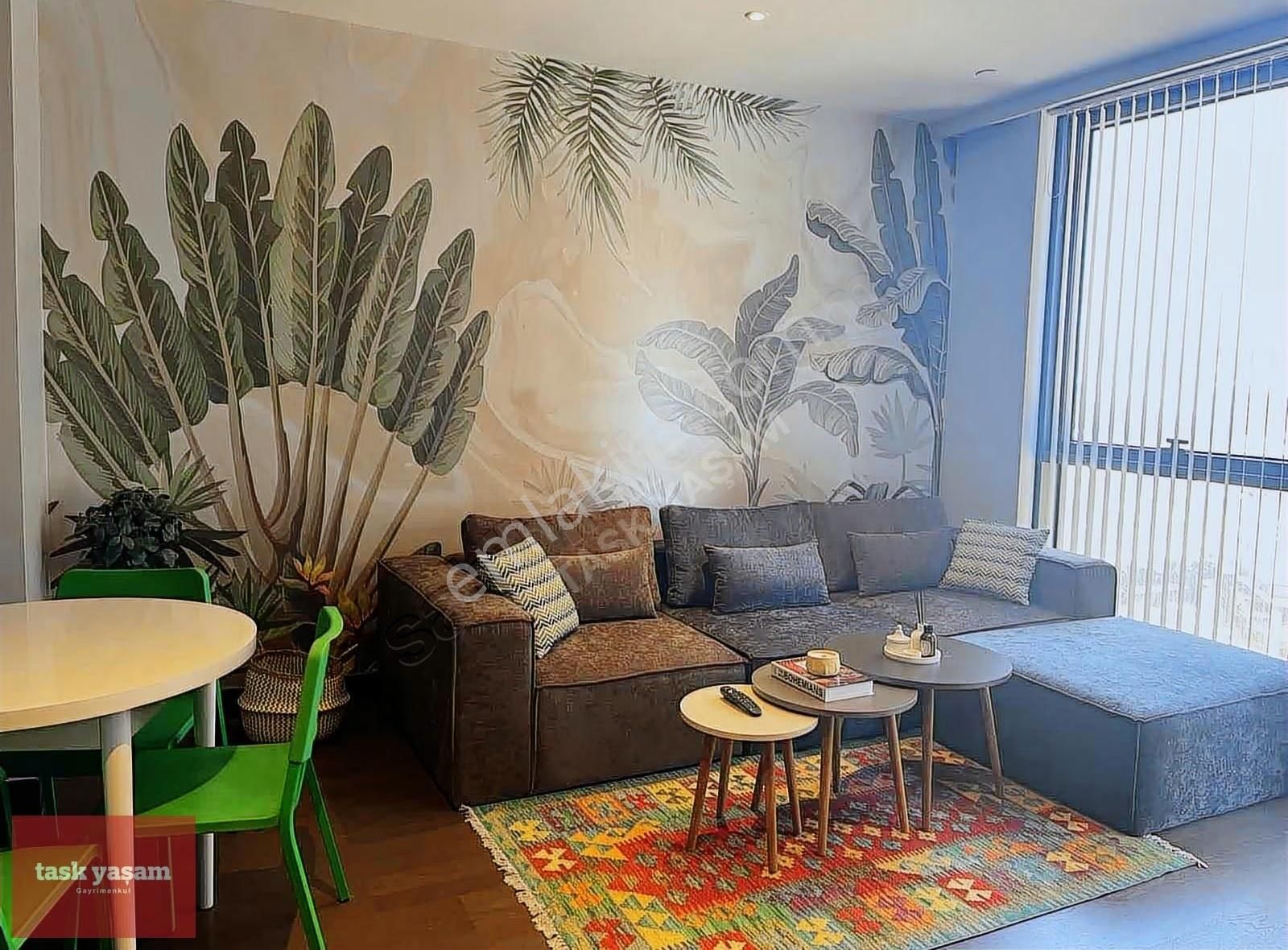 Selenıum Retroda Kiralık Eşyalı 1+1 Ofis Katı - Görsel 2