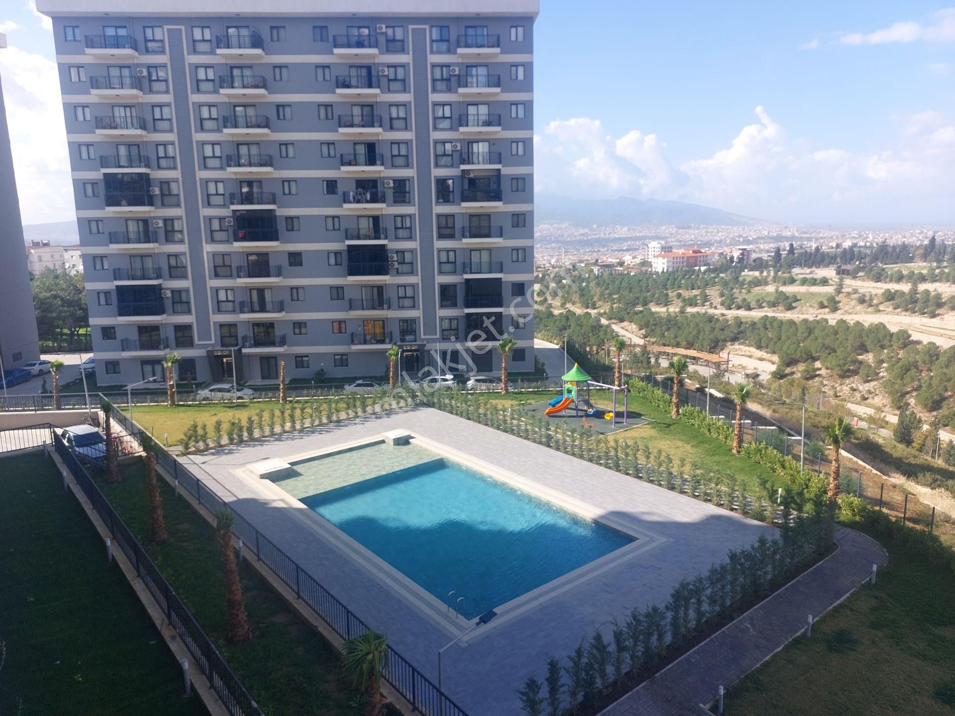 Deniz, Havuz, İzmir Manzaralı Site İçi Arakat, D.gazlı, Klimalı, K.mutfak 2+1 Daire - Görsel 4