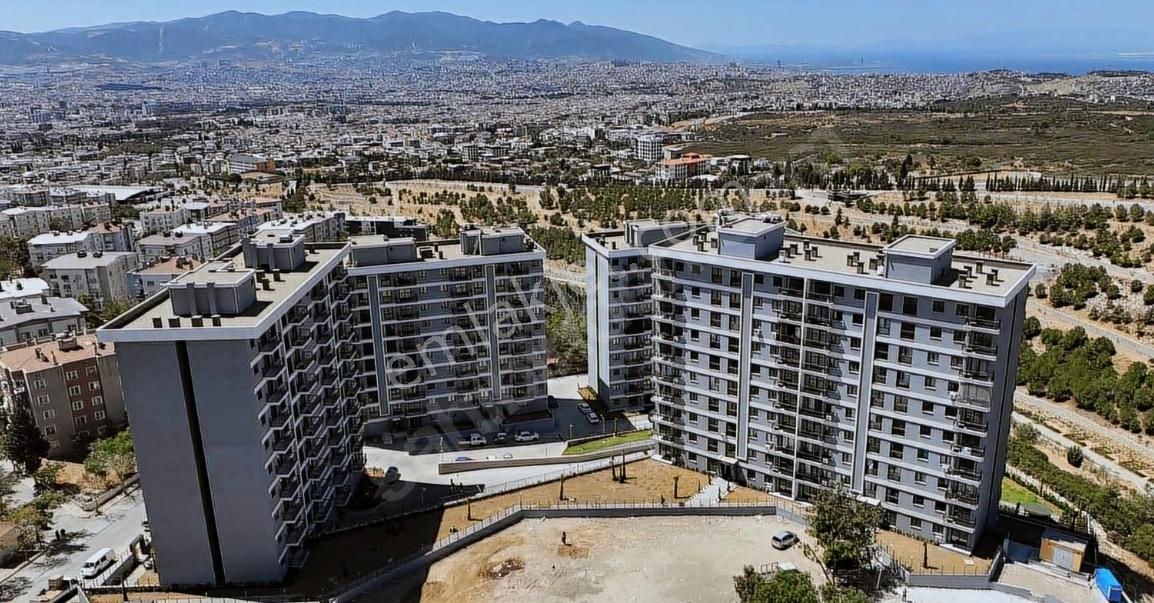 Deniz, Havuz, İzmir Manzaralı Site İçi Arakat, D.gazlı, Klimalı, K.mutfak 2+1 Daire - Görsel 3
