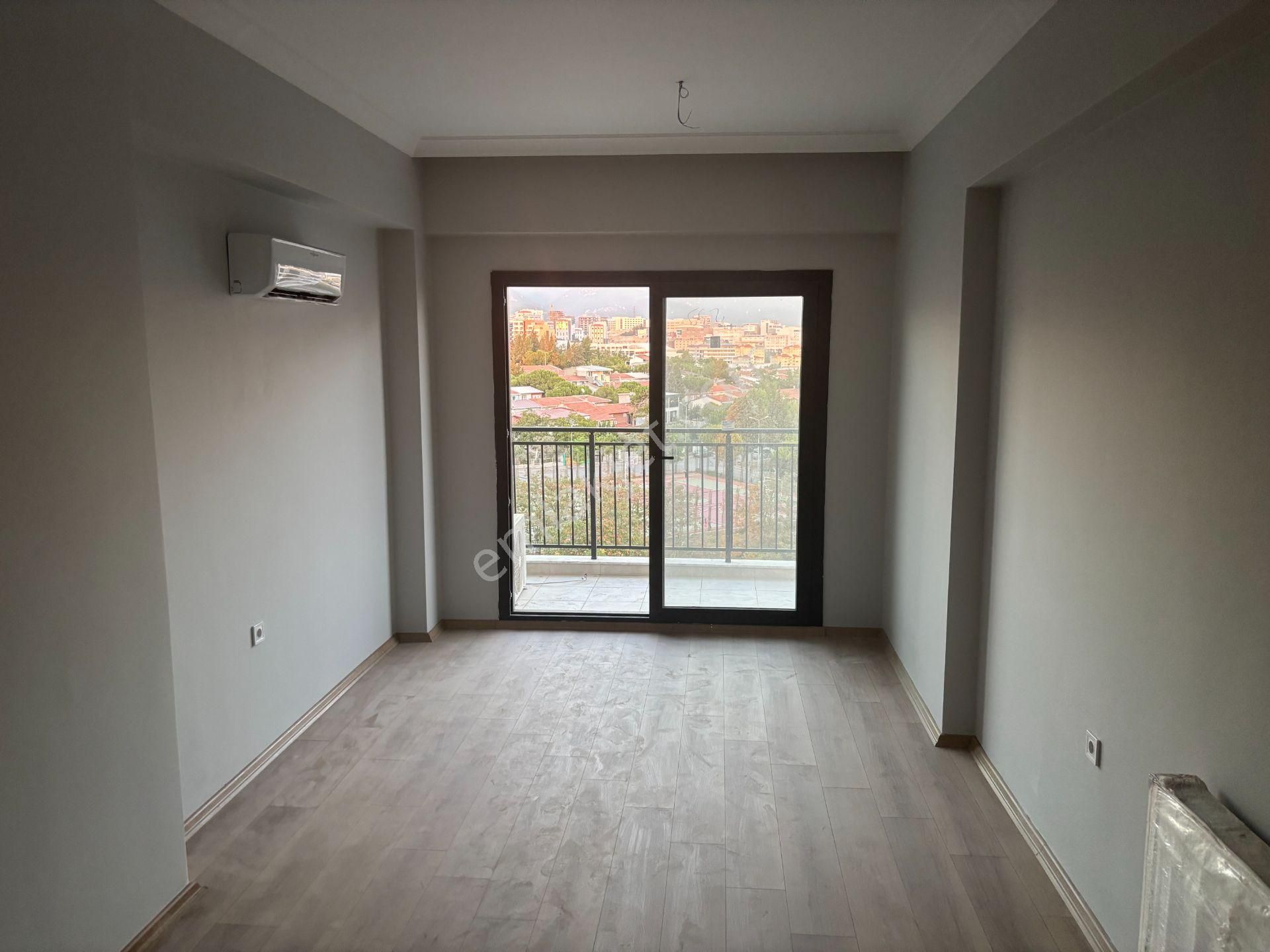 Deniz, Havuz, İzmir Manzaralı Site İçi Arakat, D.gazlı, Klimalı, K.mutfak 2+1 Daire - Görsel 11