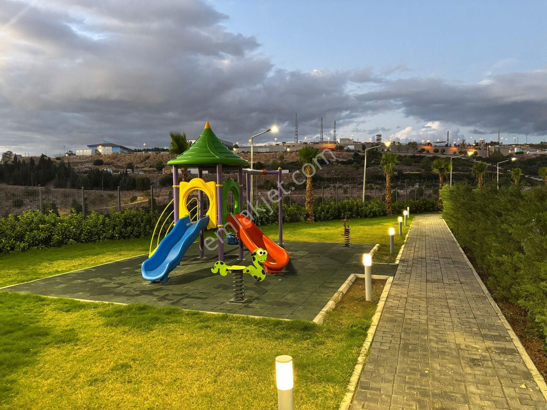 Deniz, Havuz, İzmir Manzaralı Site İçi Arakat, D.gazlı, Klimalı, K.mutfak 2+1 Daire - Görsel 10