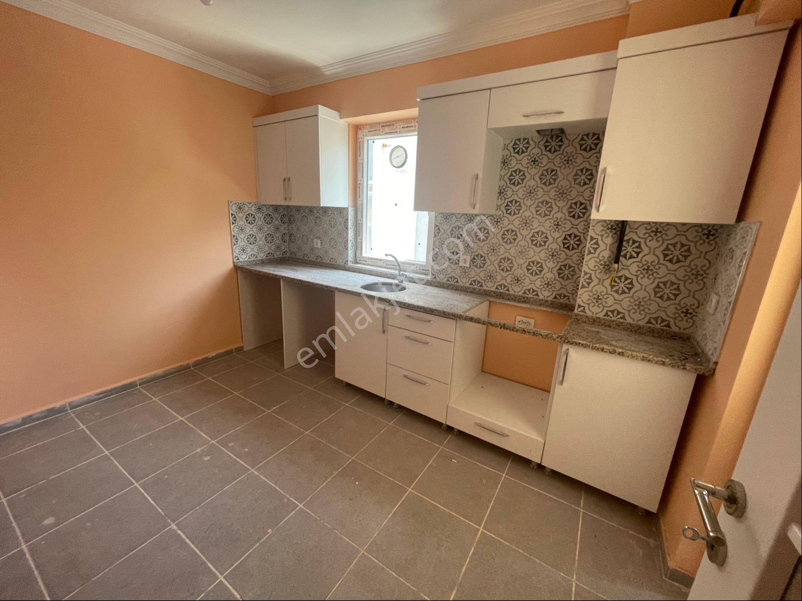 Ak Auto Gayrimenkul'dan Tekirdağ Süleymanpaşa 100.yıl Mah Satılık 2+1 Daire