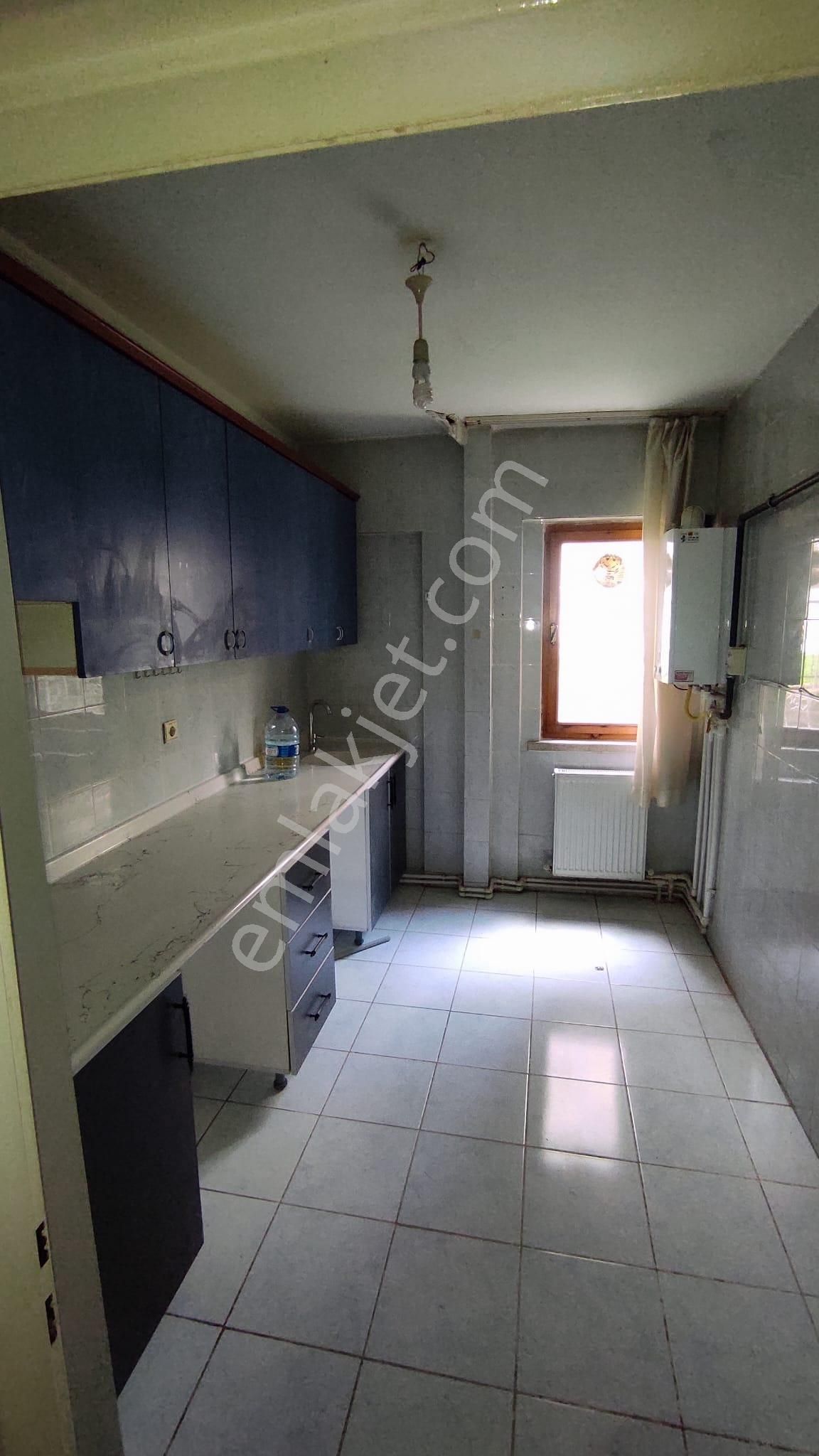 Kiralık*daire*ufuktepe Mah*merkez De*cadde Kenarı*giriş*2+1* - Görsel 8