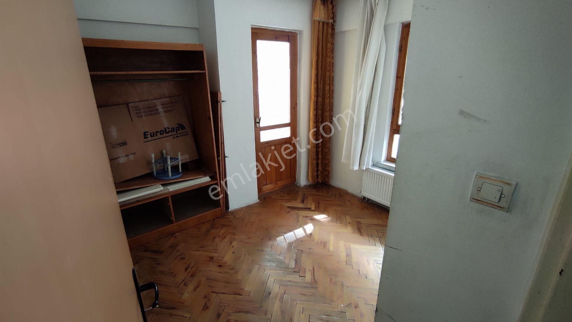 Kiralık*daire*ufuktepe Mah*merkez De*cadde Kenarı*giriş*2+1* - Görsel 11