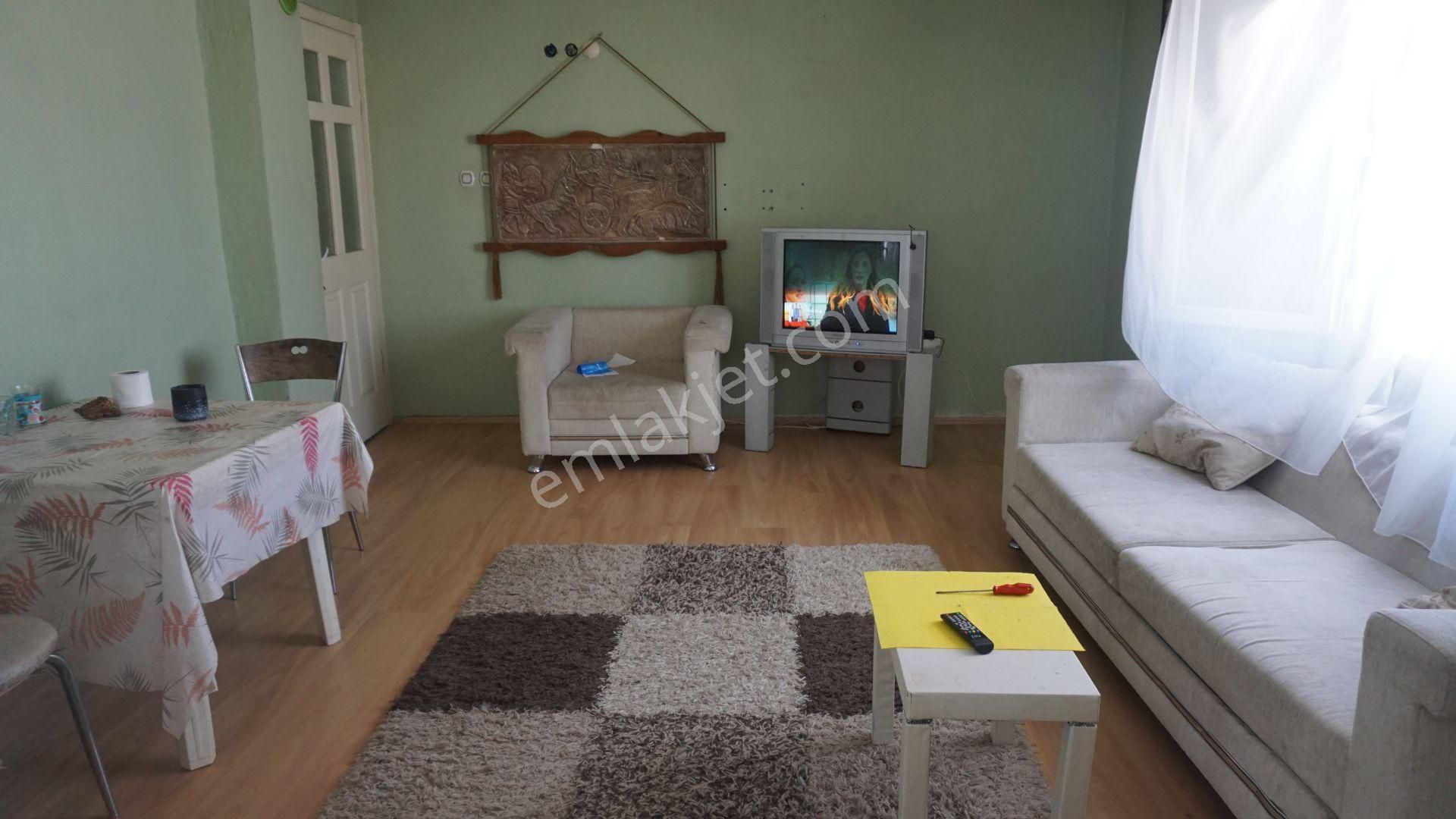 Harmandalında Kiralık Eşyalı 3+1 Balkonlu+asansörlü Çiğli Serkan - Görsel 5