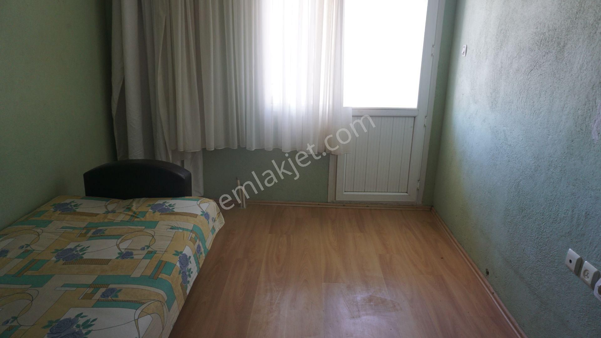 Harmandalında Kiralık Eşyalı 3+1 Balkonlu+asansörlü Çiğli Serkan - Görsel 6