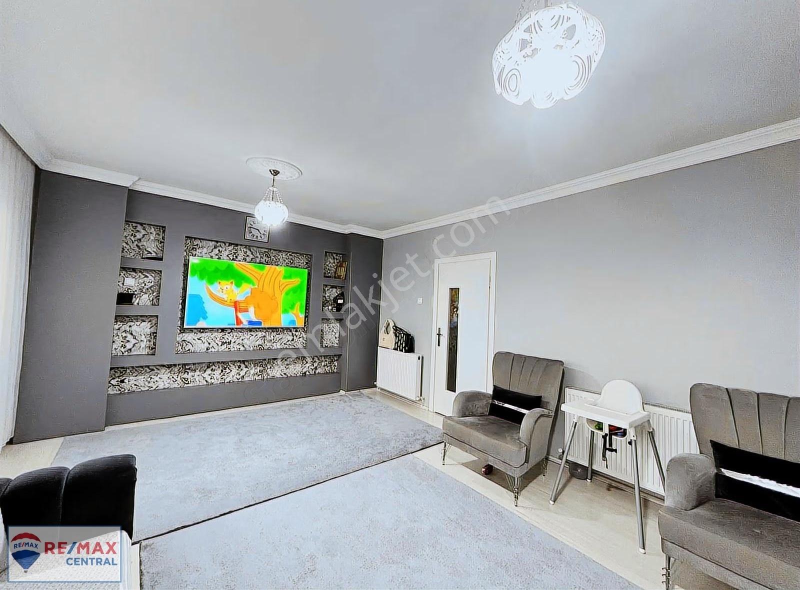 Remax Centralden Mimarsinan'da Satılık Şık Daire