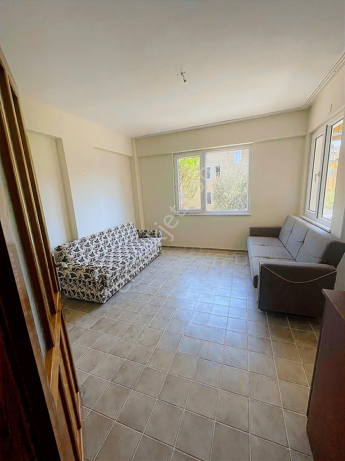 Altınoluk'ta Satılık 2+1 Eşyalı Daire - Görsel 22