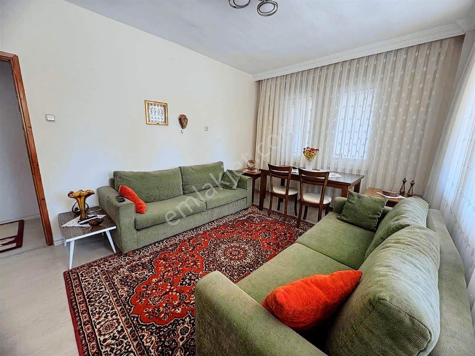 Soma Caddesi Üzerinde Satılık 2+1 - Görsel 6