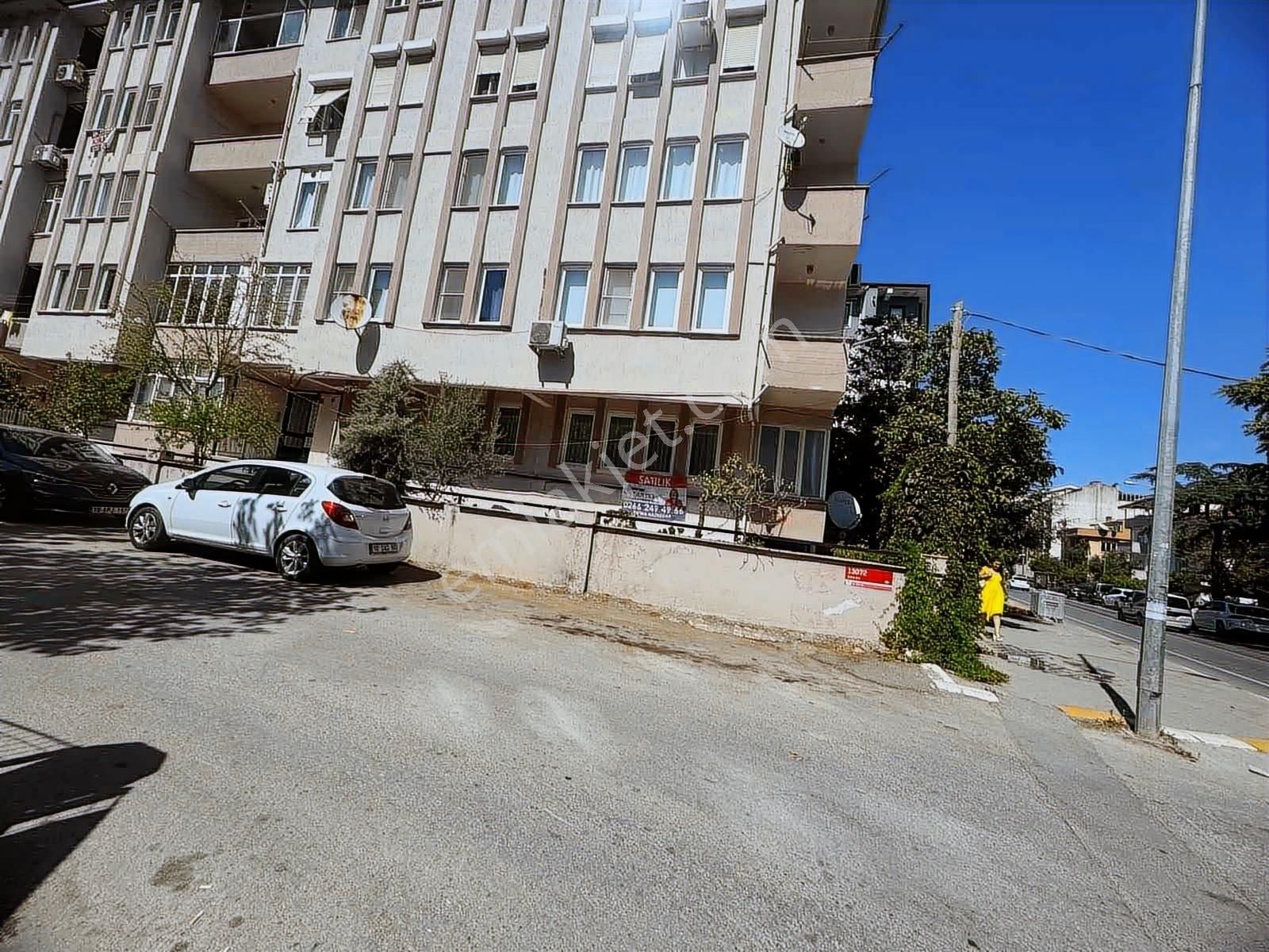 Soma Caddesi Üzerinde Satılık 2+1