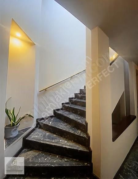Altunizade Mesa Avrupa Konakları 1. Kısımda 4+1 Kiralık Daire - Görsel 2