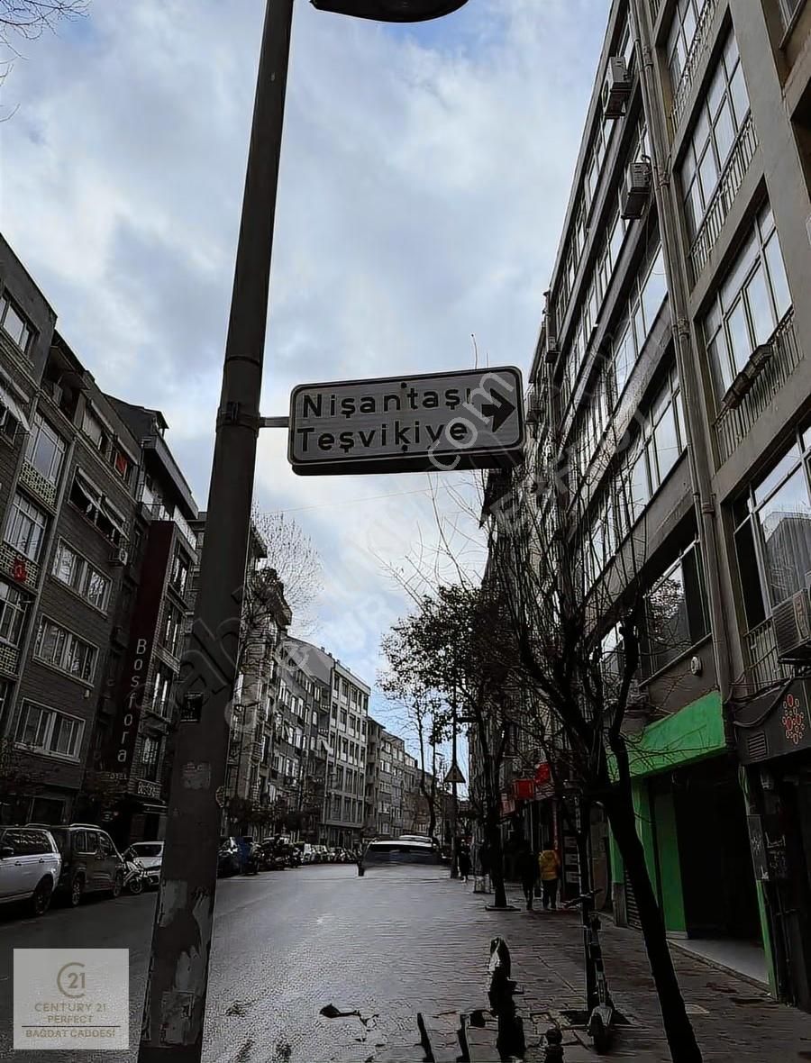 Beşiktaş'ta Deniz Manzaralı 5+1 Dubleks Daire - Görsel 11