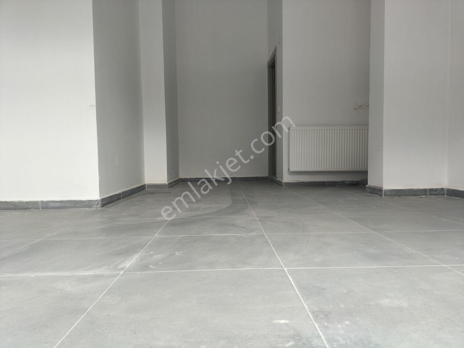 Ressam Salih Erimez Cad. Üstü Ön Kullanımlı 25 M2 Satılık Dükkan - Görsel 8