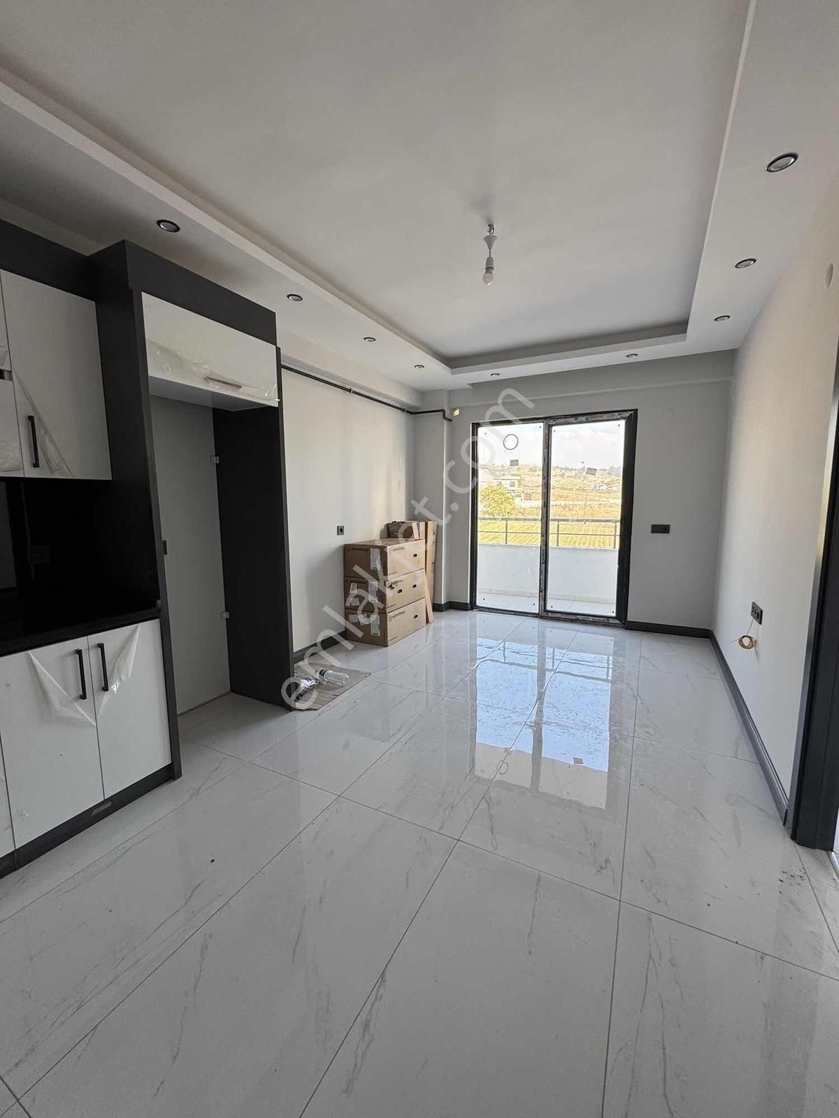 İsabet Okulları Karşısında Satılık Sıfır 1+1 Daire