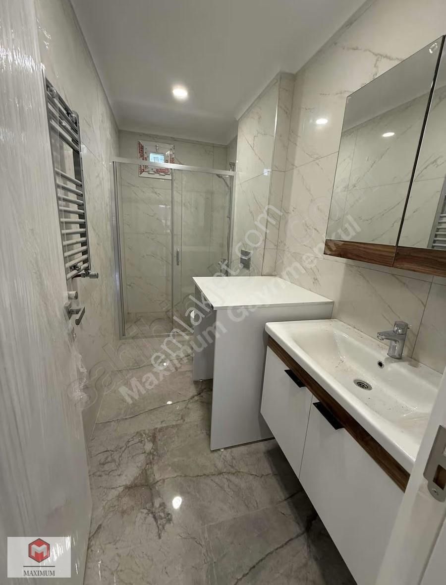 Zuhuratbaba'da Sıfır Bina 1.kat 2+1 Prestijli Köşe Daire Satılık - Görsel 3