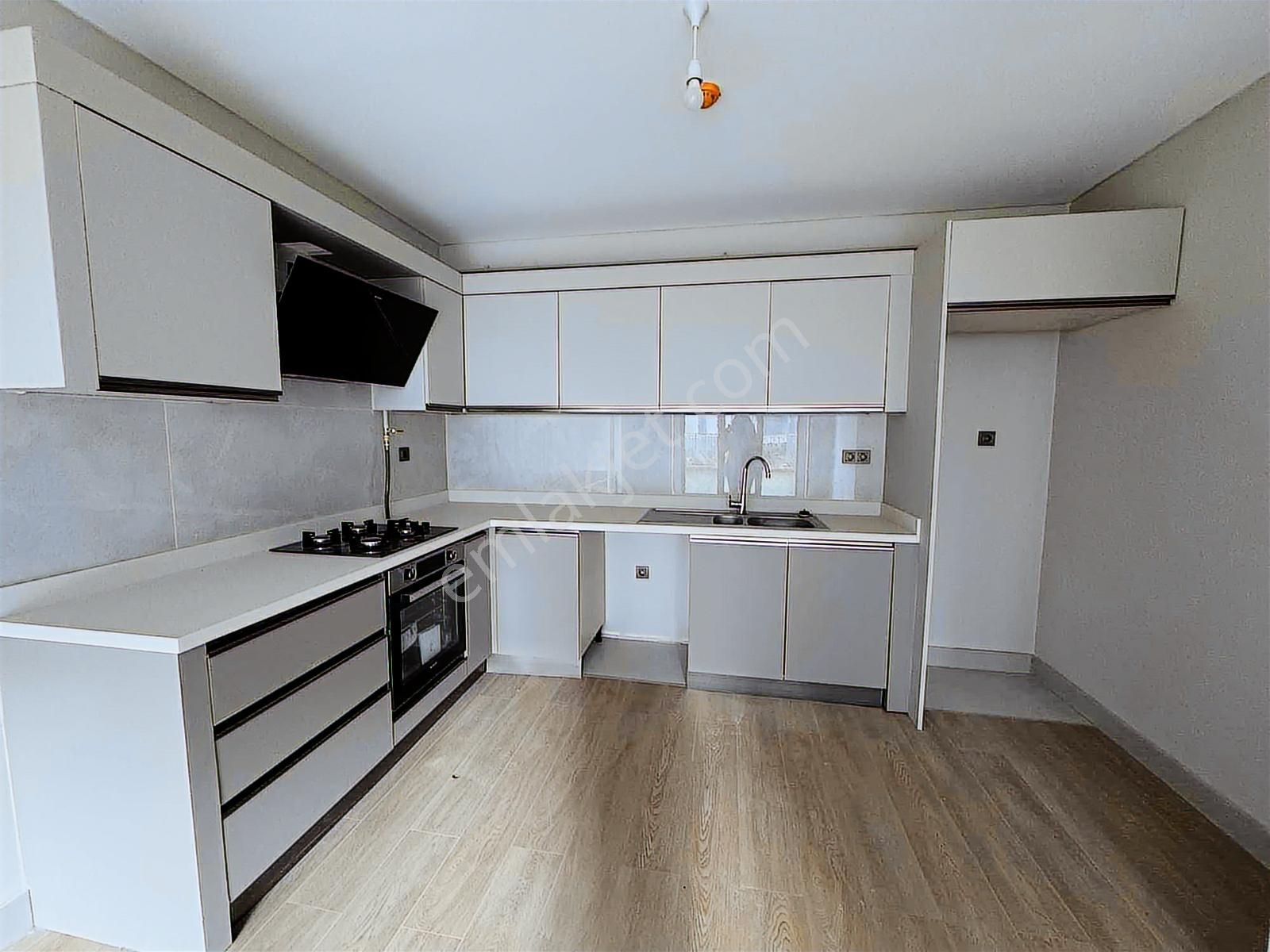 Emlak Konut'ta Satılık Bahçeli 2+1 Daire - Görsel 9