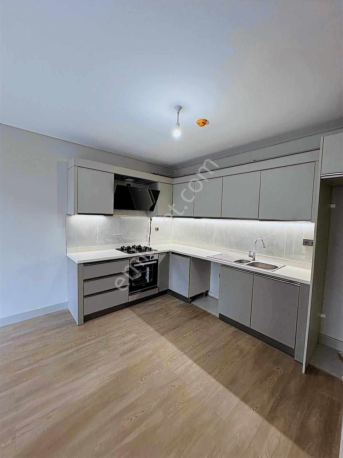 Emlak Konut'ta Satılık Bahçeli 2+1 Daire - Görsel 32