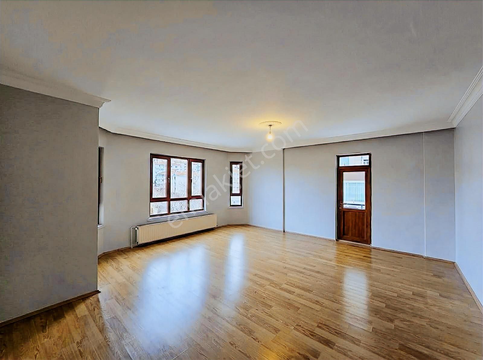 Öveçler'de, Taurus Avm'ye Yürüme Mesafesinde, Park Manzaralı, Ara Kat 3+1 Daire