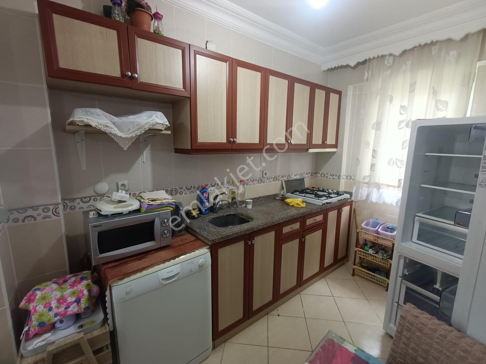 Yeniçiftlikte Bulvar Caddesinde Denize Yakın Köşe Başı 3+1 Villa - Görsel 22