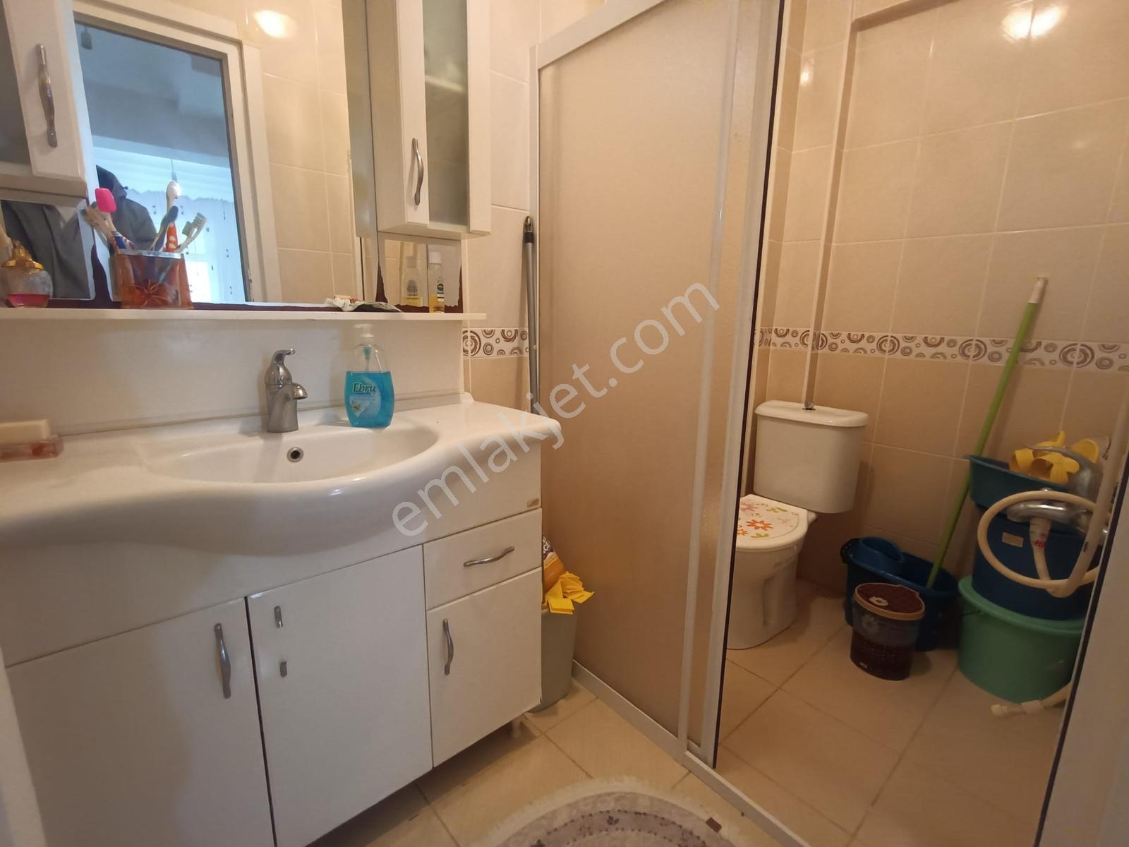 Yeniçiftlikte Bulvar Caddesinde Denize Yakın Köşe Başı 3+1 Villa - Görsel 24