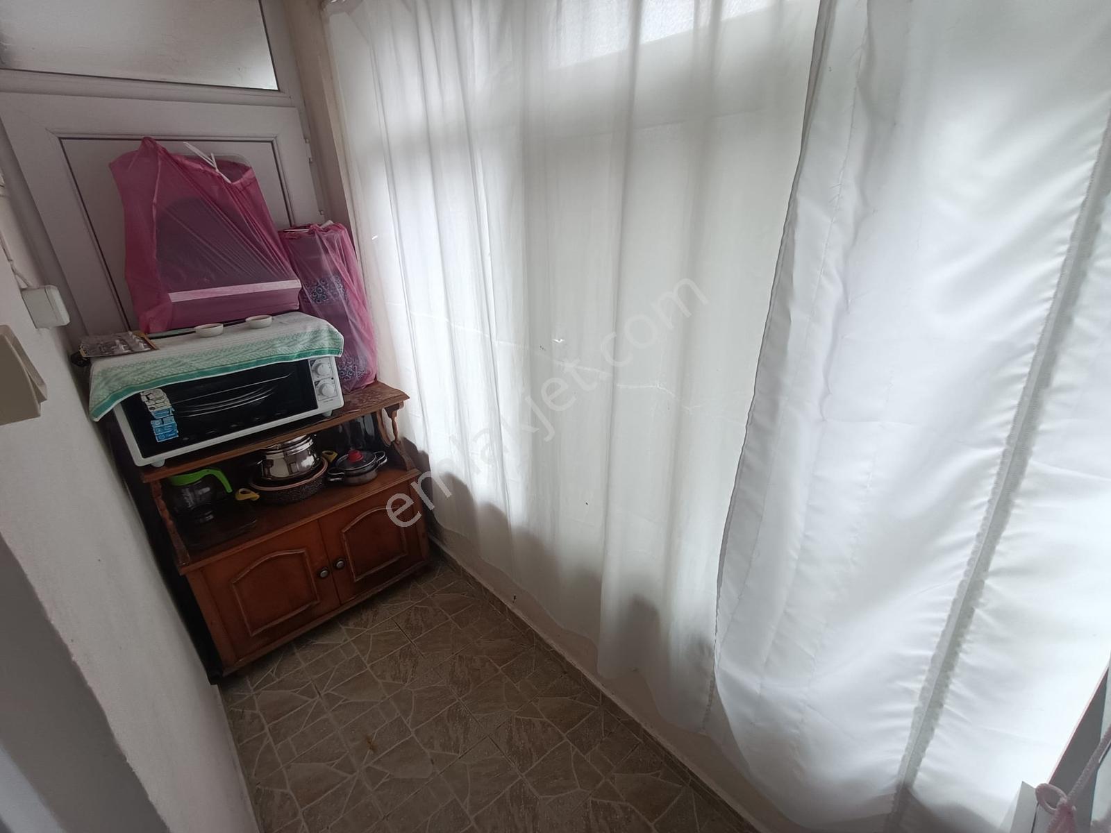 Yeniçiftlikte Bulvar Caddesinde Denize Yakın Köşe Başı 3+1 Villa - Görsel 20