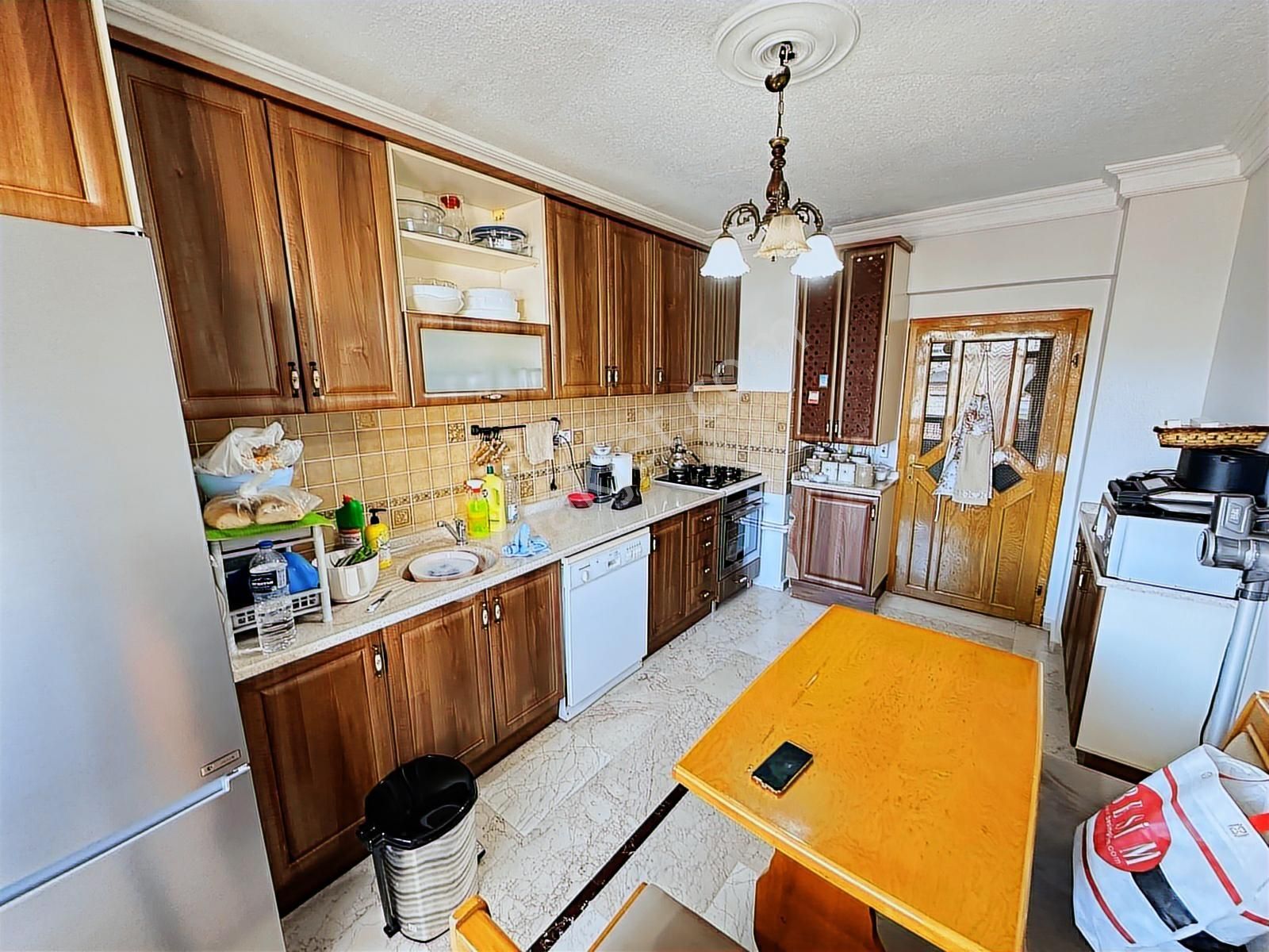 Etlik Merkez'de 5+1 230m2 Teraslı Manzaralı Güney Cephe Dublex