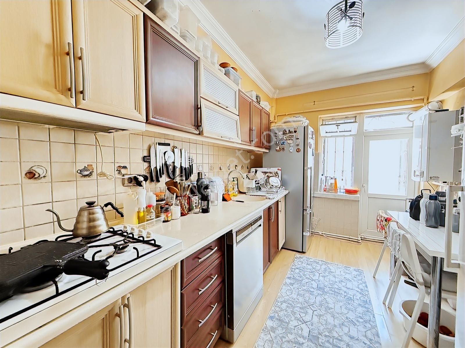 Yunus Emre Cad. Yakını 3+1 Bağımsız 1.kat Ön G. Cephe Masrafsız