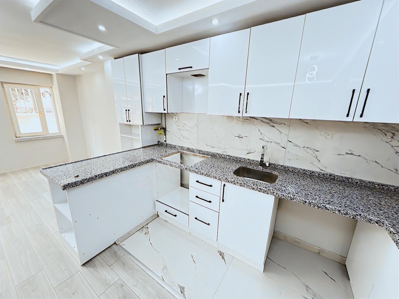 Dr. Tevfik Sağlam Cad. Yakını 2+1 Amerikan Mutfak Loft Yapılı - Görsel 24