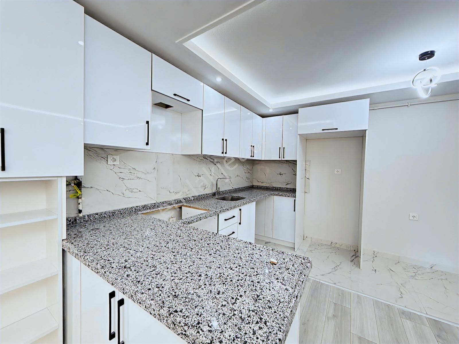 Dr. Tevfik Sağlam Cad. Yakını 2+1 Amerikan Mutfak Loft Yapılı - Görsel 17