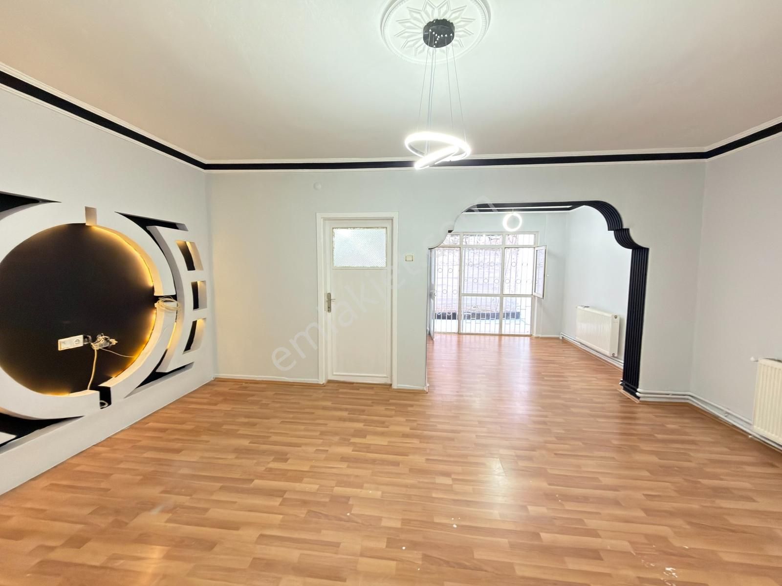 Aşağı Eğlence Yakını 2+1 Kendine Ait Bahçeli Ful Yapılı Masrafsz - Görsel 19