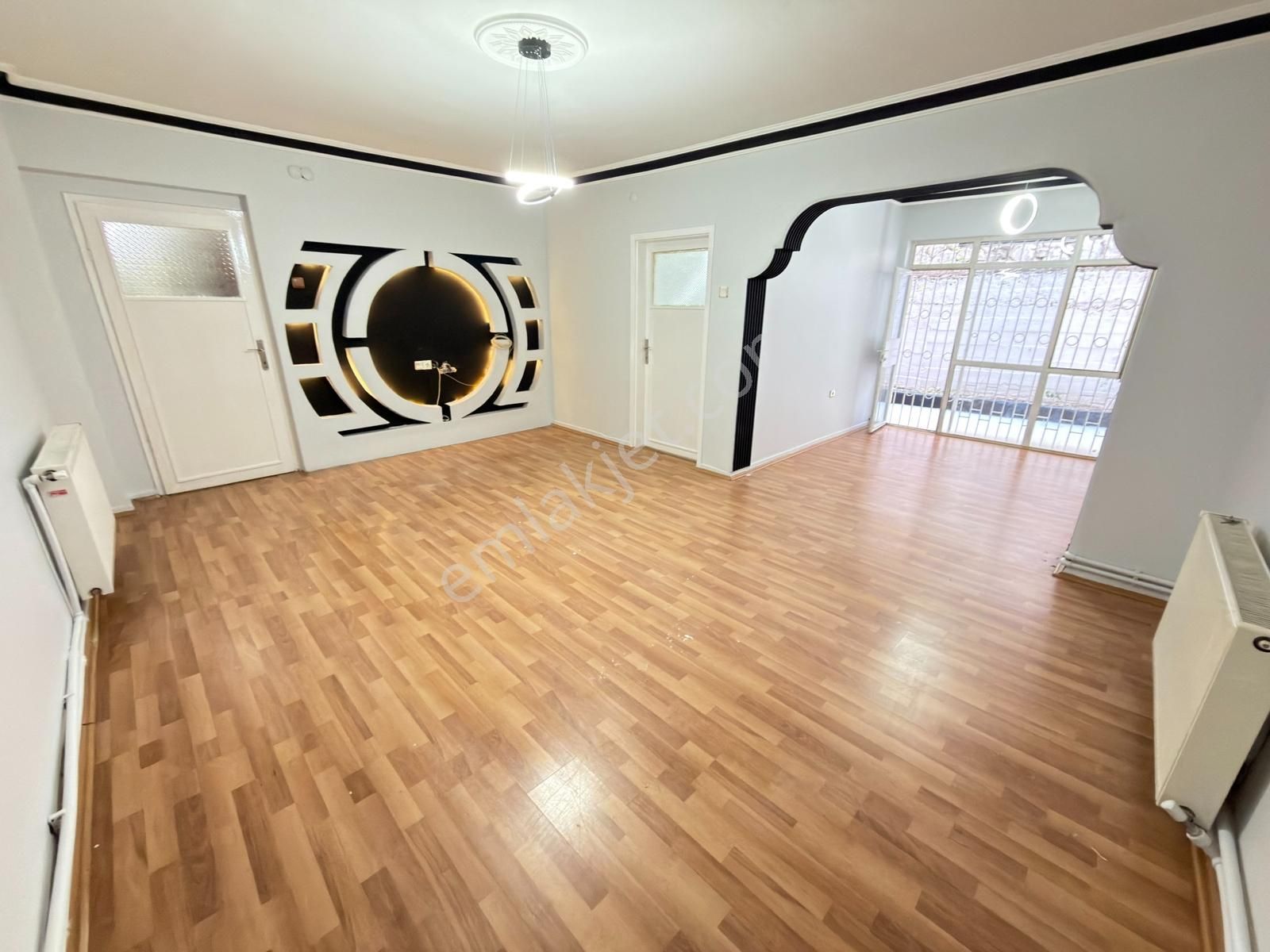 Aşağı Eğlence Yakını 2+1 Kendine Ait Bahçeli Ful Yapılı Masrafsz - Görsel 4