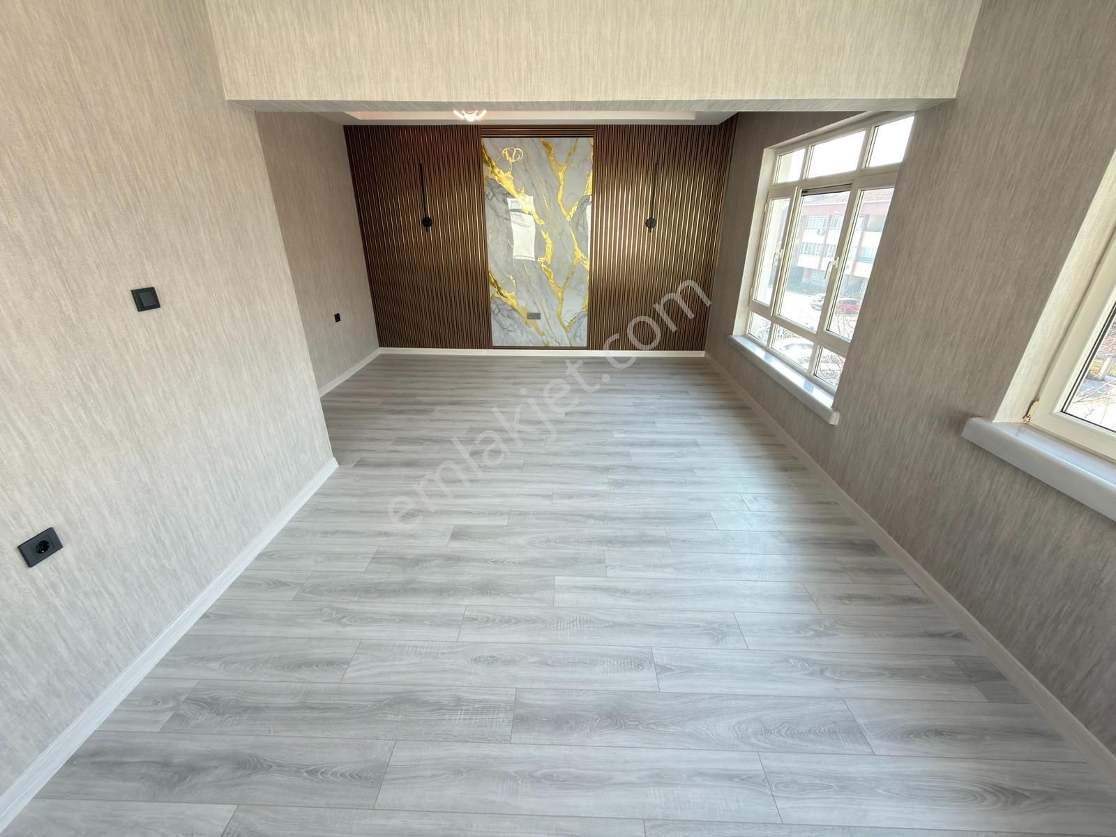 Oğulbey'den Aşağı Eğlence'de 2.kat Ön Güney Cepe 2+1 Lüks Yapılı - Görsel 7