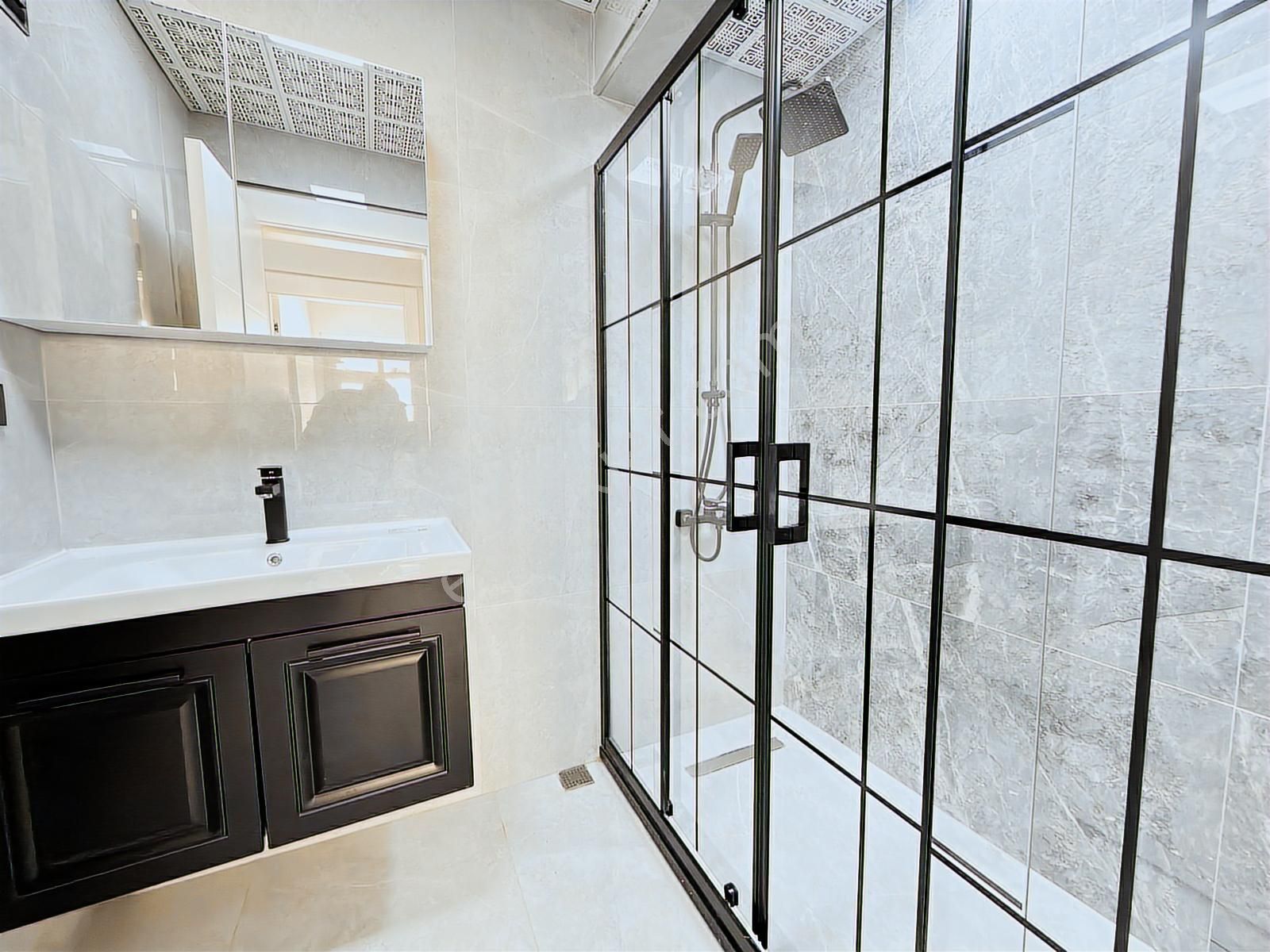 Oğulbey'den Aşağı Eğlence'de 2.kat Ön Güney Cepe 2+1 Lüks Yapılı - Görsel 11