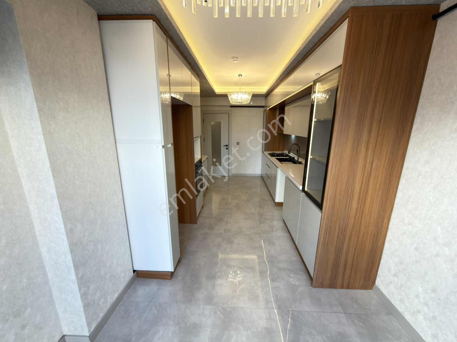 540.cad. Yakını 4+1 165m² 0 Bina %50 Kredi 2 Banyo Giyinme Odası - Görsel 10