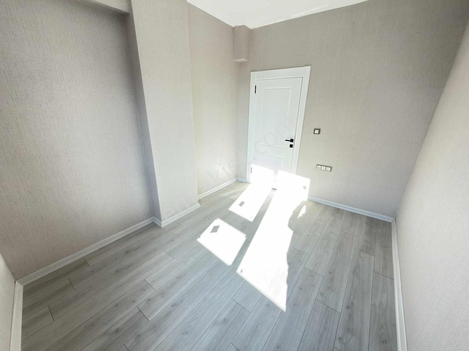Mehtap Cad Yakını 0 Bina 135m² 3+1 1.kat Ön Güney C. Ebeveyn By. - Görsel 25
