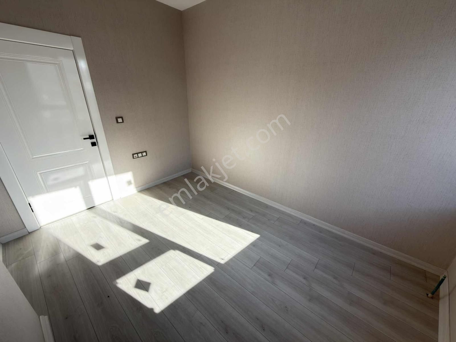 Mehtap Cad Yakını 0 Bina 135m² 3+1 1.kat Ön Güney C. Ebeveyn By. - Görsel 26