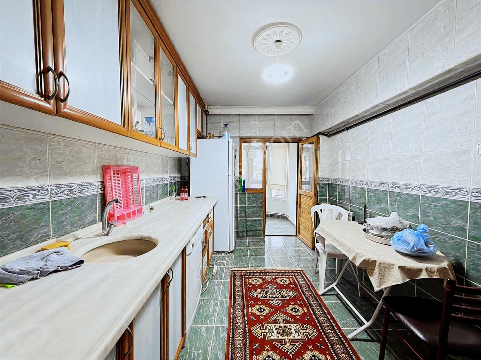 Köşe Bina Köşe Daire 1.kat Ön Güney Cepe 3+1 135m² Geniş Balkon - Görsel 3