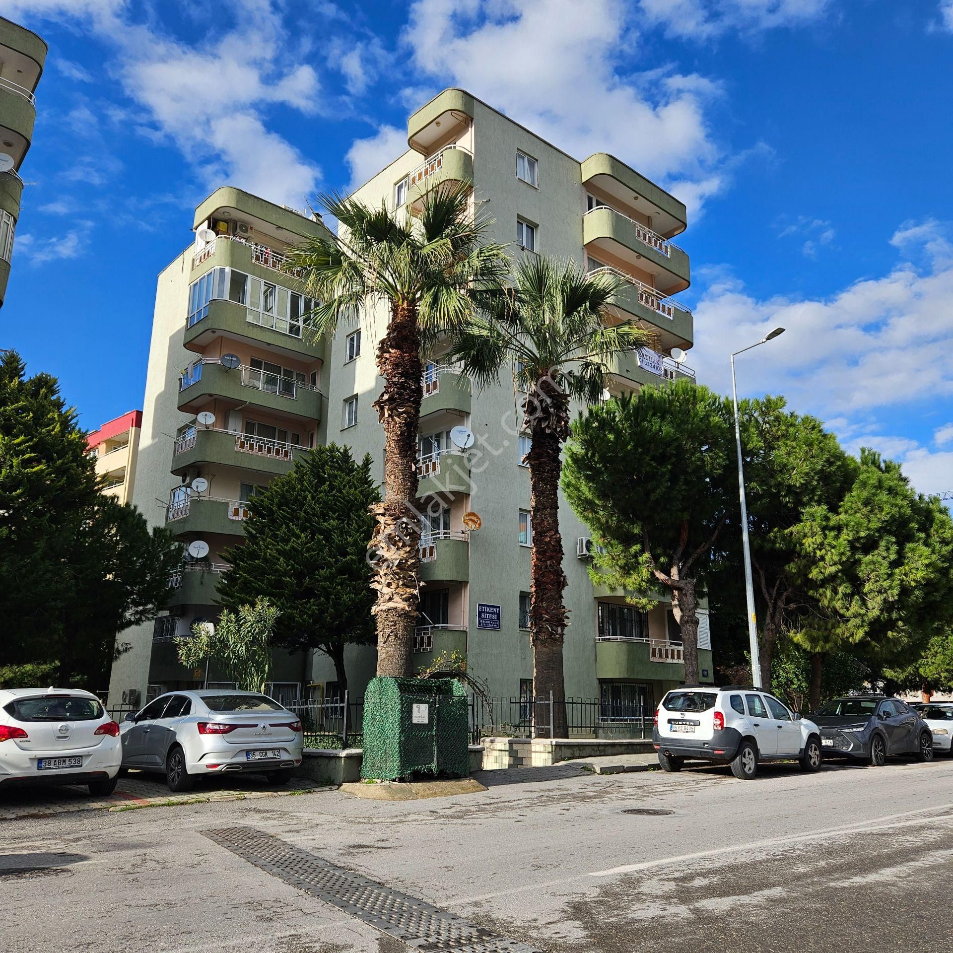 R91-bayraklı Manavkuyu’da Merkezi Konumda Satılık 3+1 Daire !!! - Görsel 2