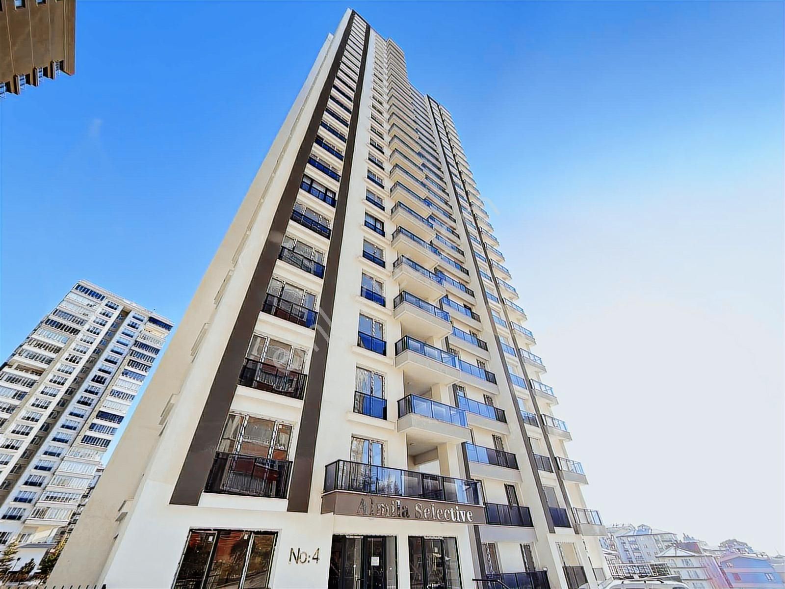 Yenimahalle Metro Durağı Yakını 4+1 Site İçinde Ankara Manzaralı